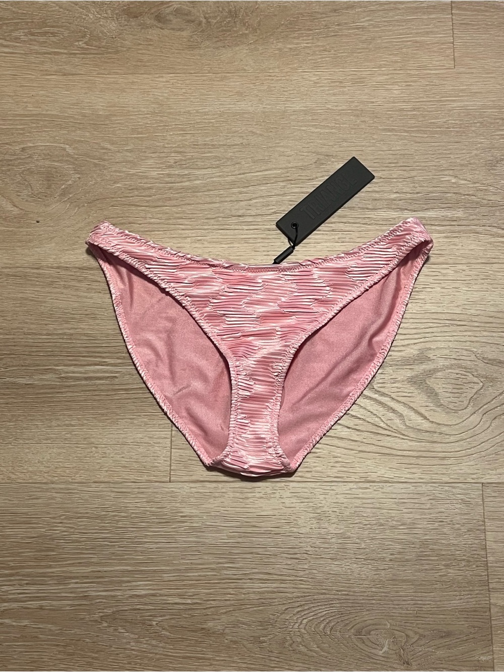 TRIANGL Pink Textured Bikini Bottom Swimwear NWT Size Large Beach Resort
